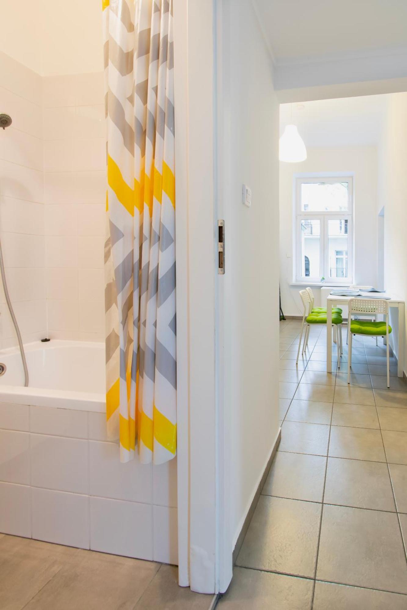 Light Apartment Zyblikiewicza Street كراكوفيا المظهر الخارجي الصورة