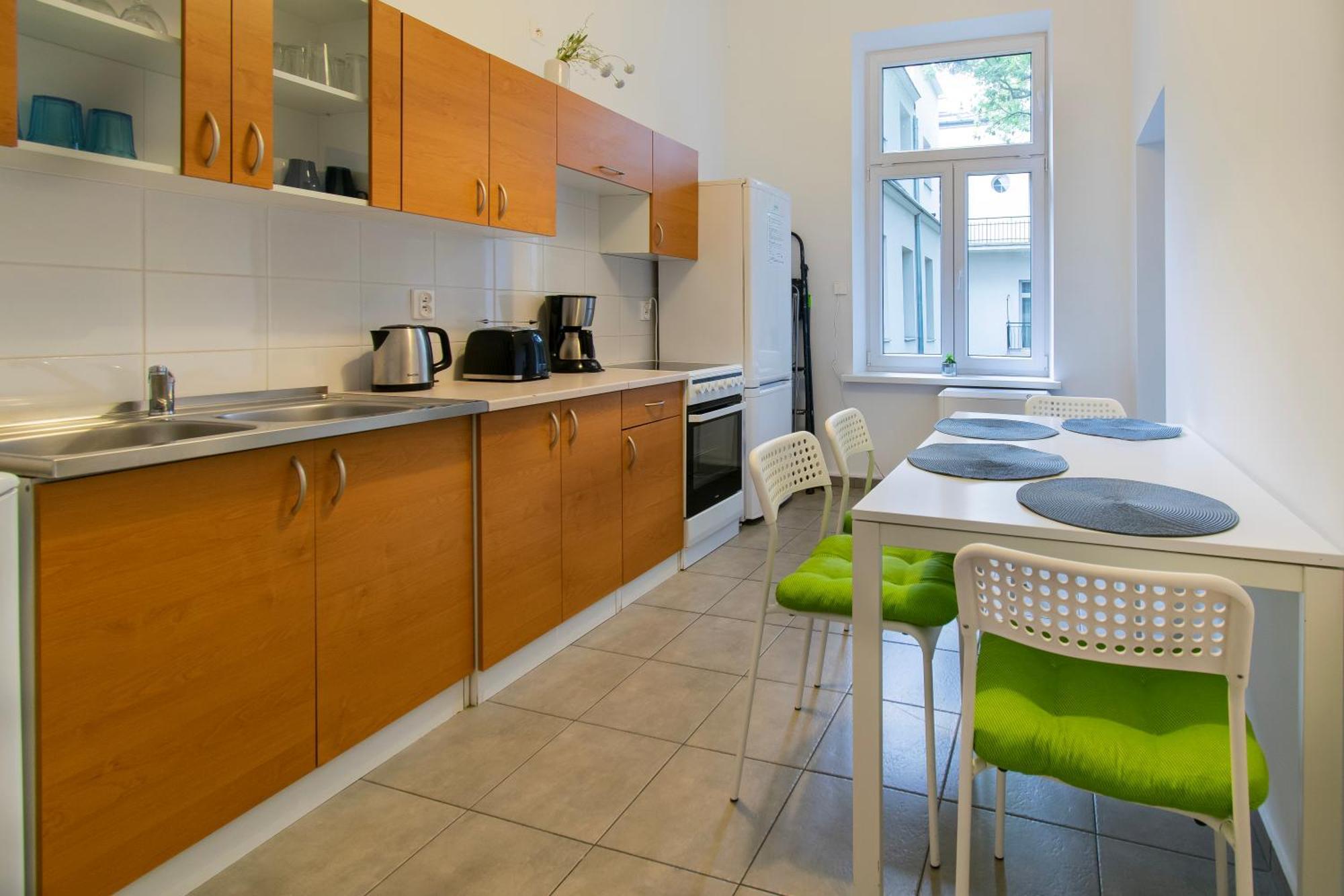 Light Apartment Zyblikiewicza Street كراكوفيا المظهر الخارجي الصورة